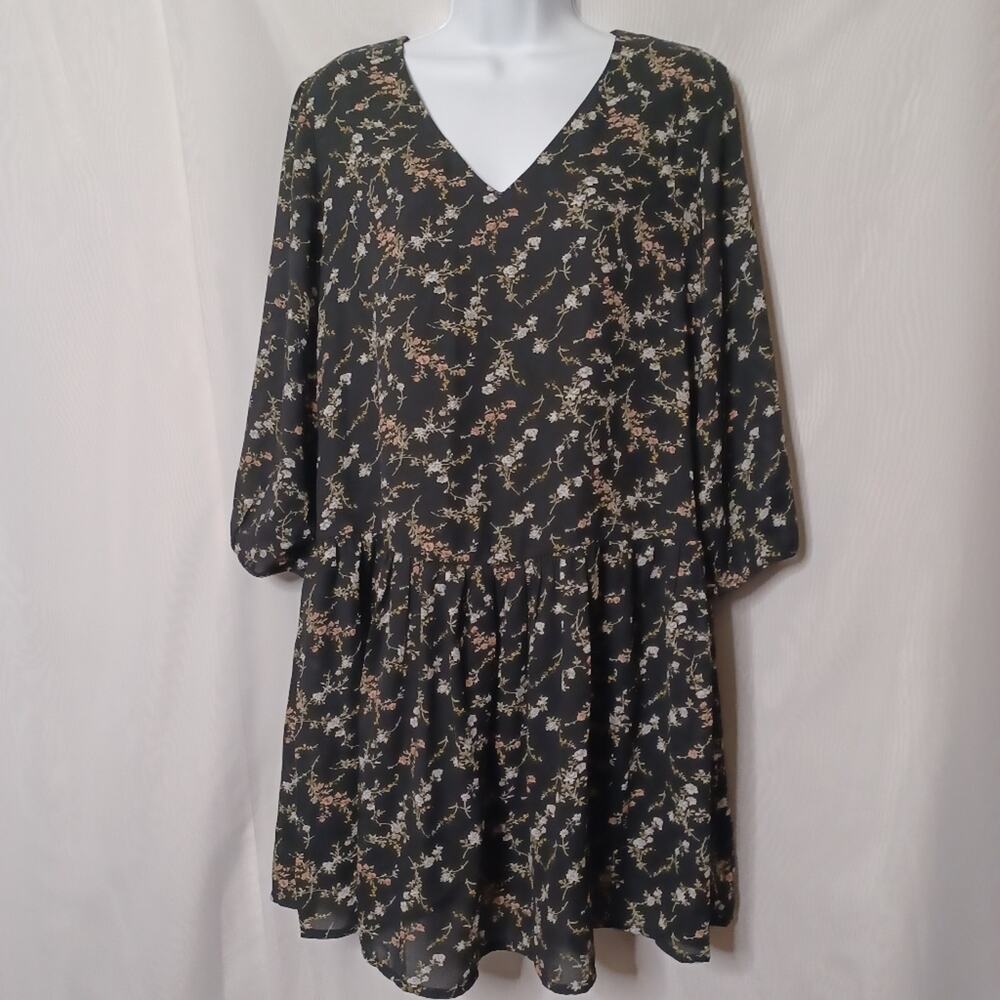 JACQUELINE de YONG Black Floral V-Neck Ellen Dress. Size 8